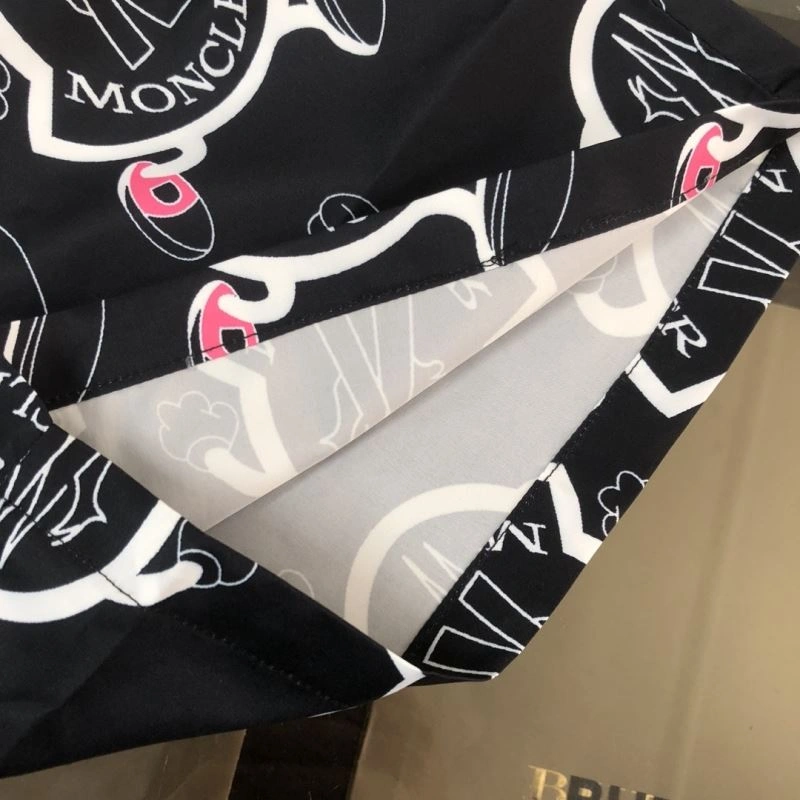 Moncler Short Pants ComfortFit 143278