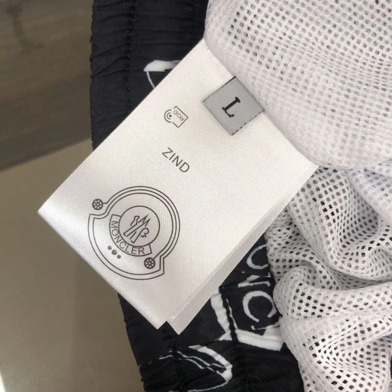 Moncler Short Pants ComfortFit 143278