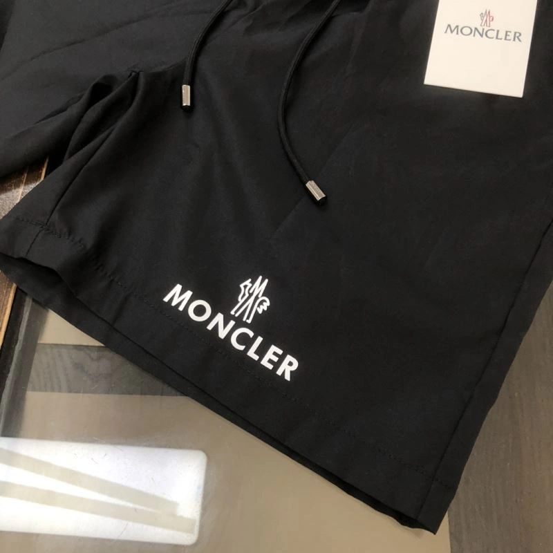 Stylish Moncler Short Pants 143276