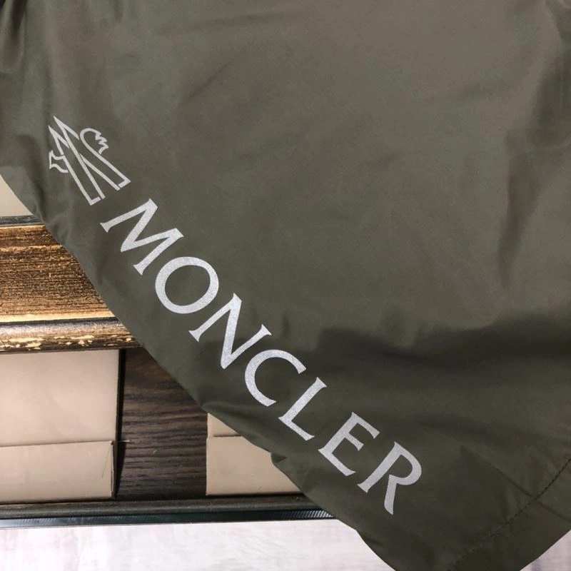 Moncler Short Pants Durable 143277