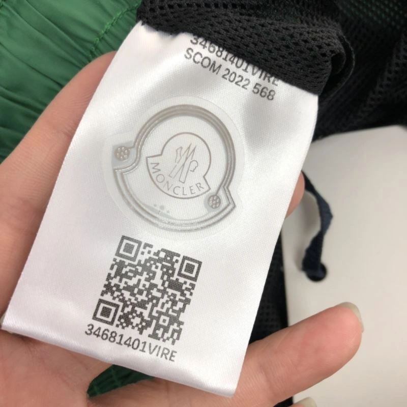 Moncler Short Pants Elegant 143346