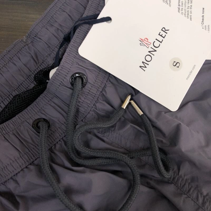 Moncler Short Pants Snug 143258