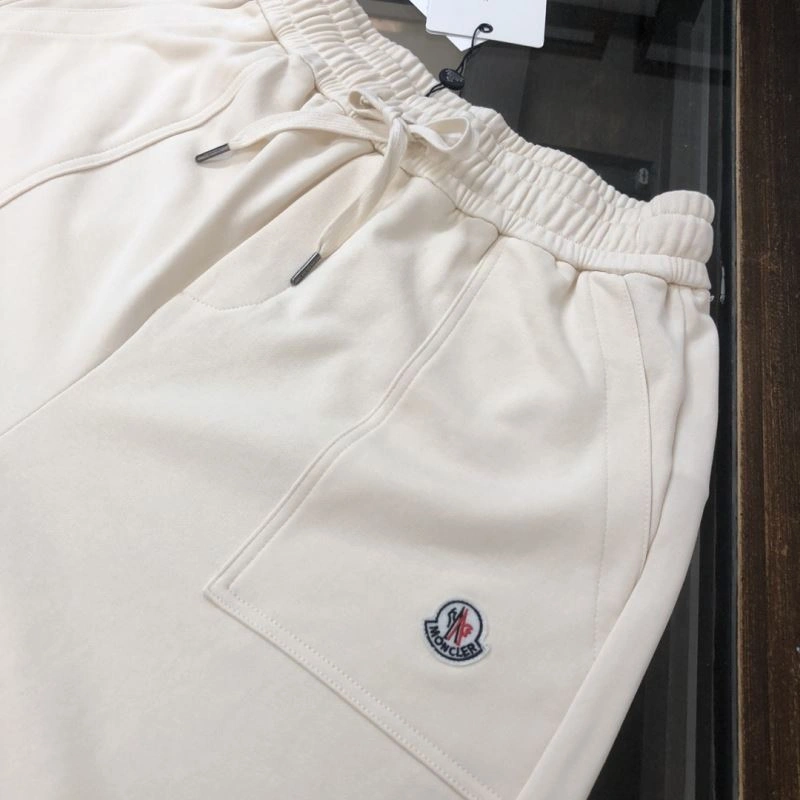 Moncler Short Pants Durable 143250