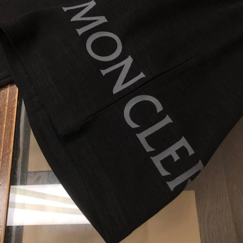 Functional Moncler Short Pants 143242
