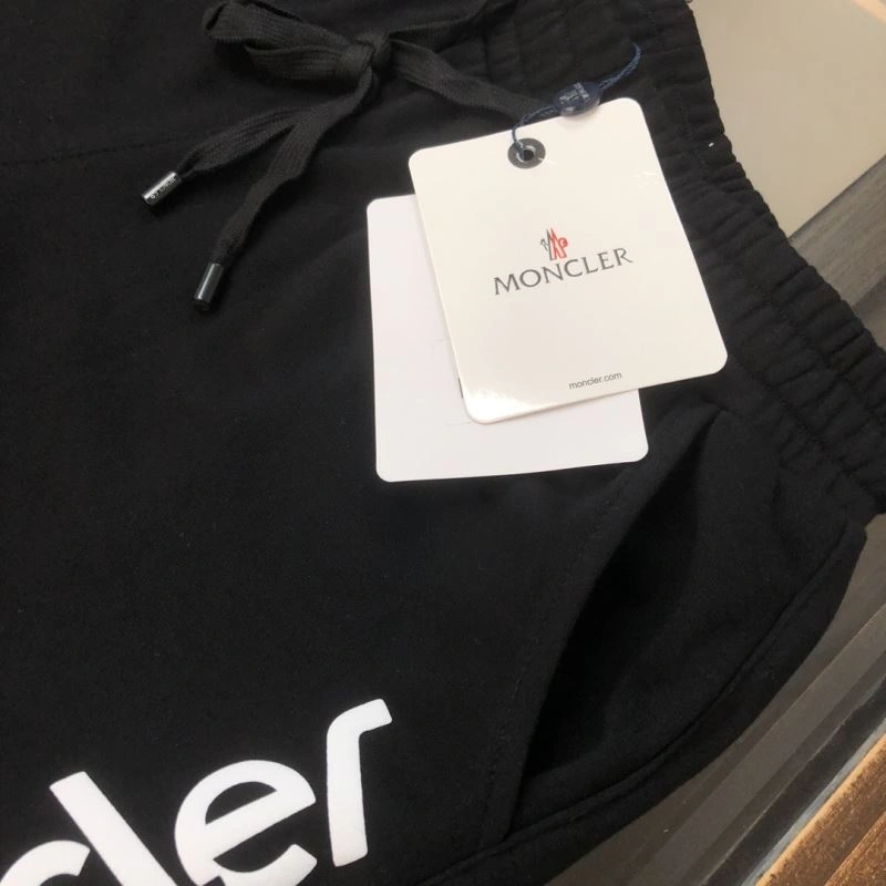Snug Moncler Short Pants 143241