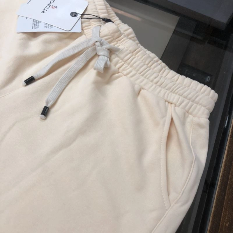 Moncler Short Pants FlexibleFit 143236