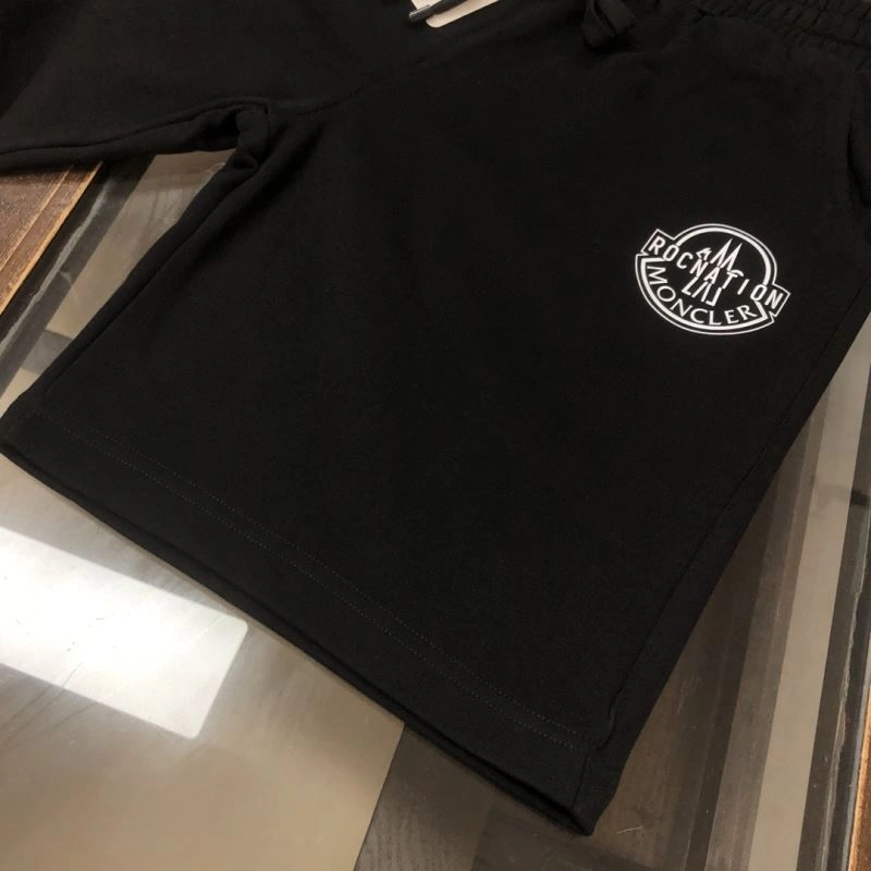 Moncler Short Pants Sustainable 143215