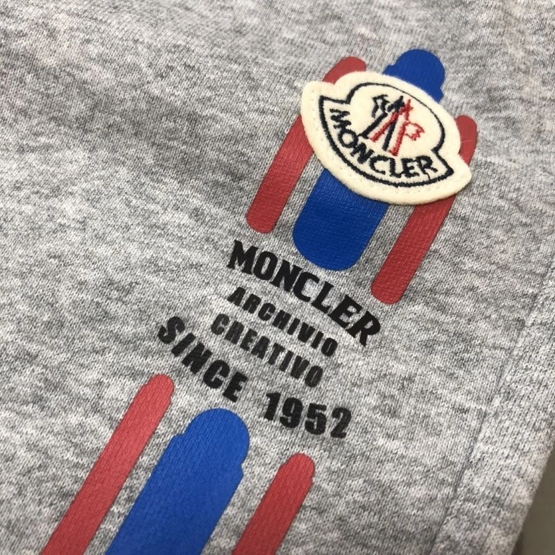 Flexible Moncler Short Pants 143210