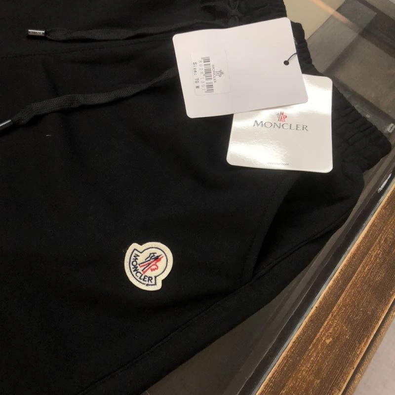 Flexible Moncler Short Pants 143223