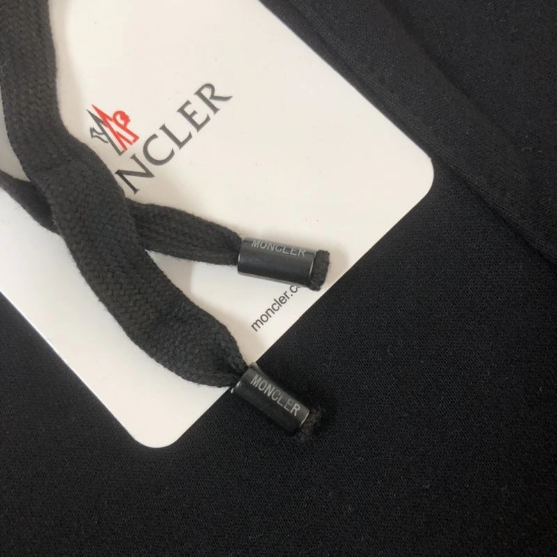 Flexible Moncler Short Pants 143223