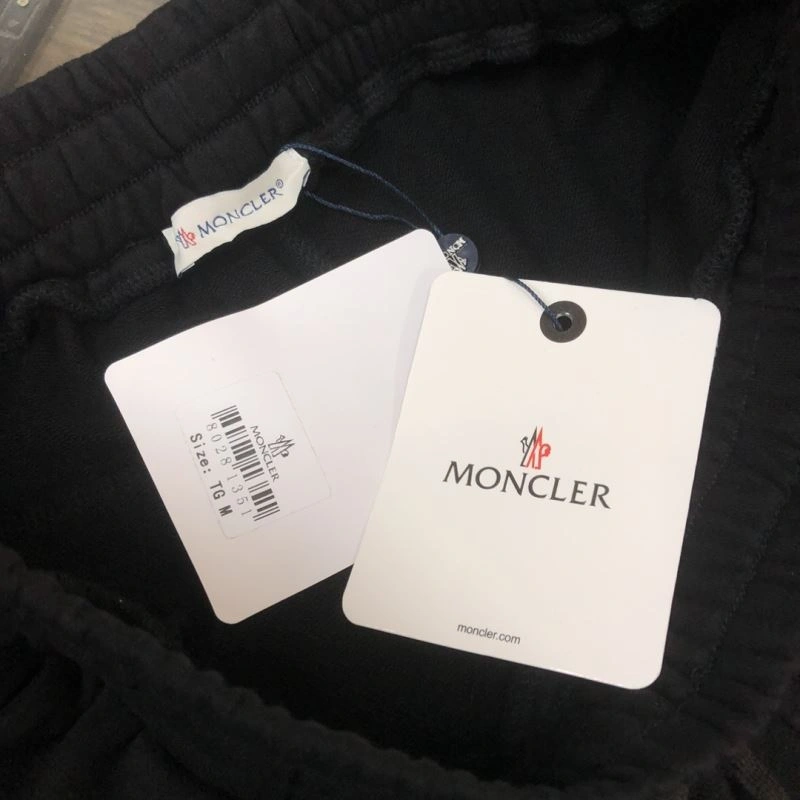 Flexible Moncler Short Pants 143223