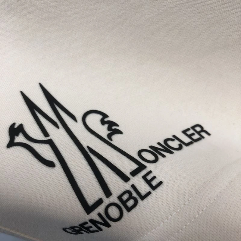 Sustainable Moncler Short Pants 143212