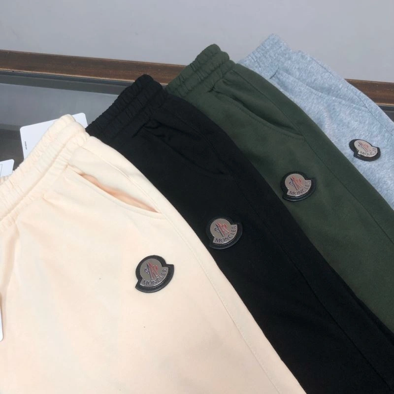 Lightweight Moncler Short Pants 143213