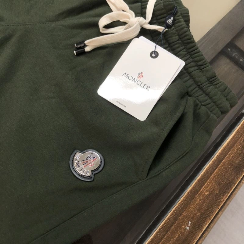 Lightweight Moncler Short Pants 143213