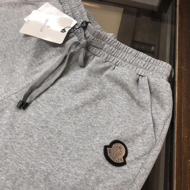Contemporary Moncler Short Pants 143201