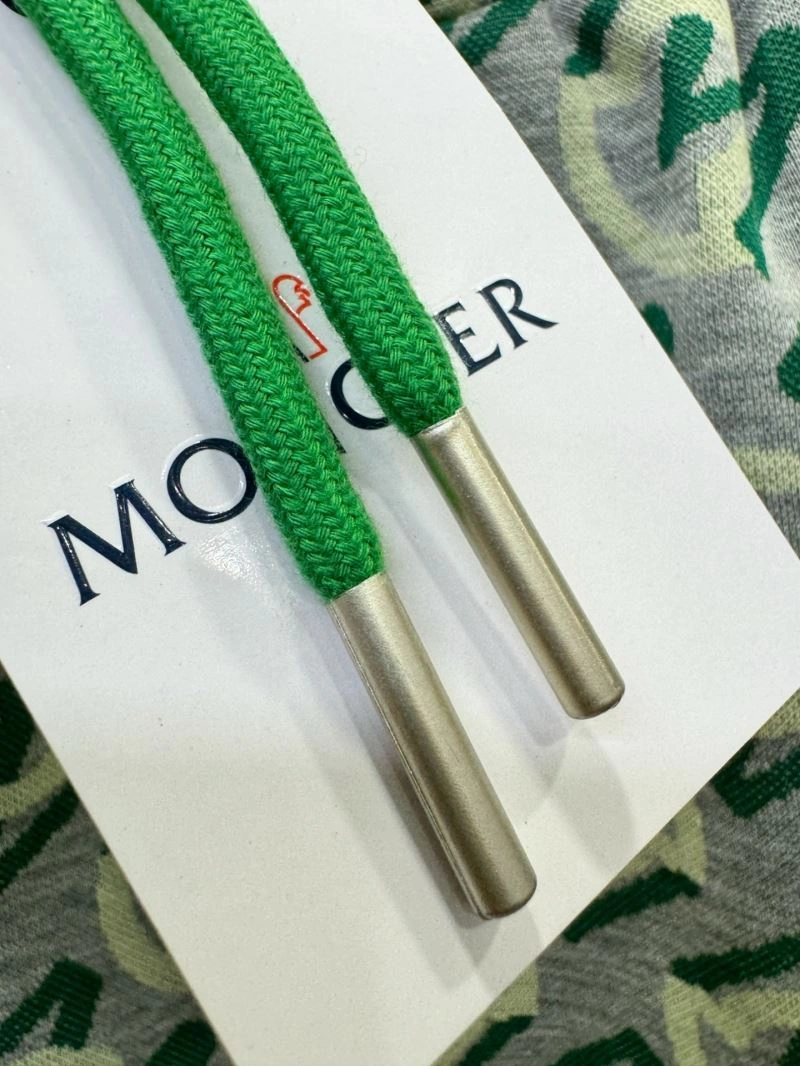 Elegant Moncler Short Pants 142372