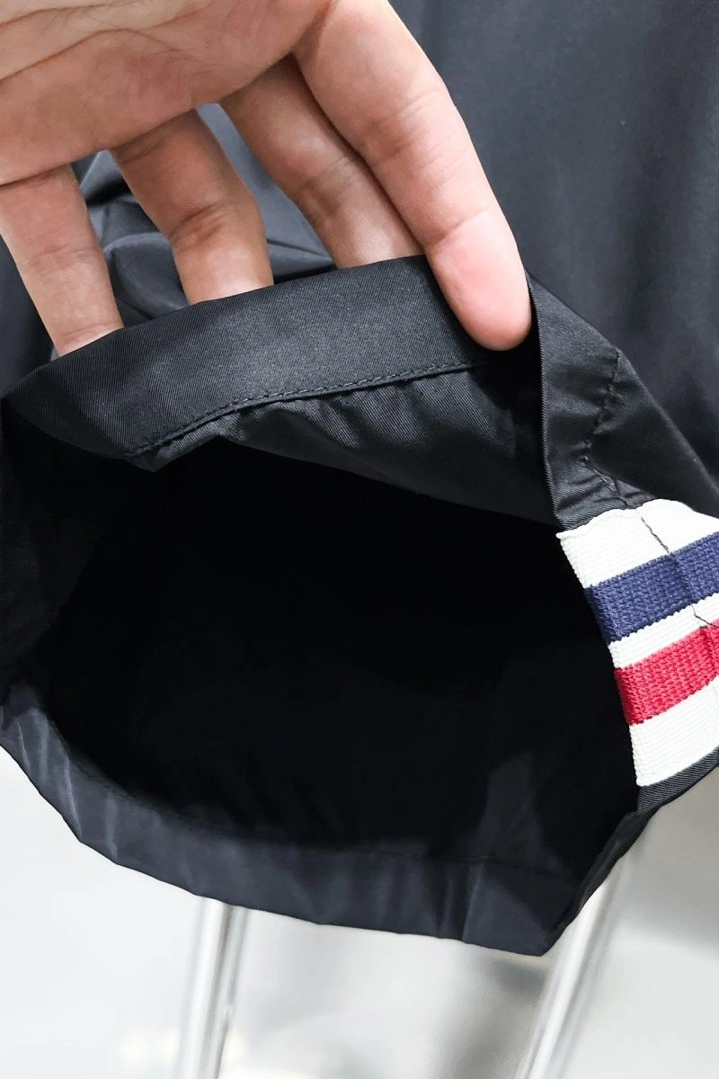Moncler Short Pants Comfortable 142354