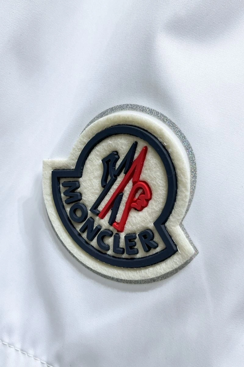 Moncler Short Pants Durable 142352