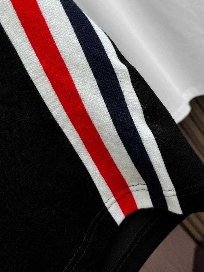 Moncler Short Pants FlexibleFit 142345