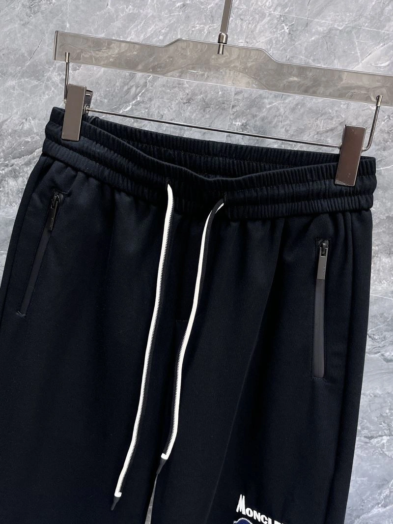 Moncler Short Pants Resilient 141819