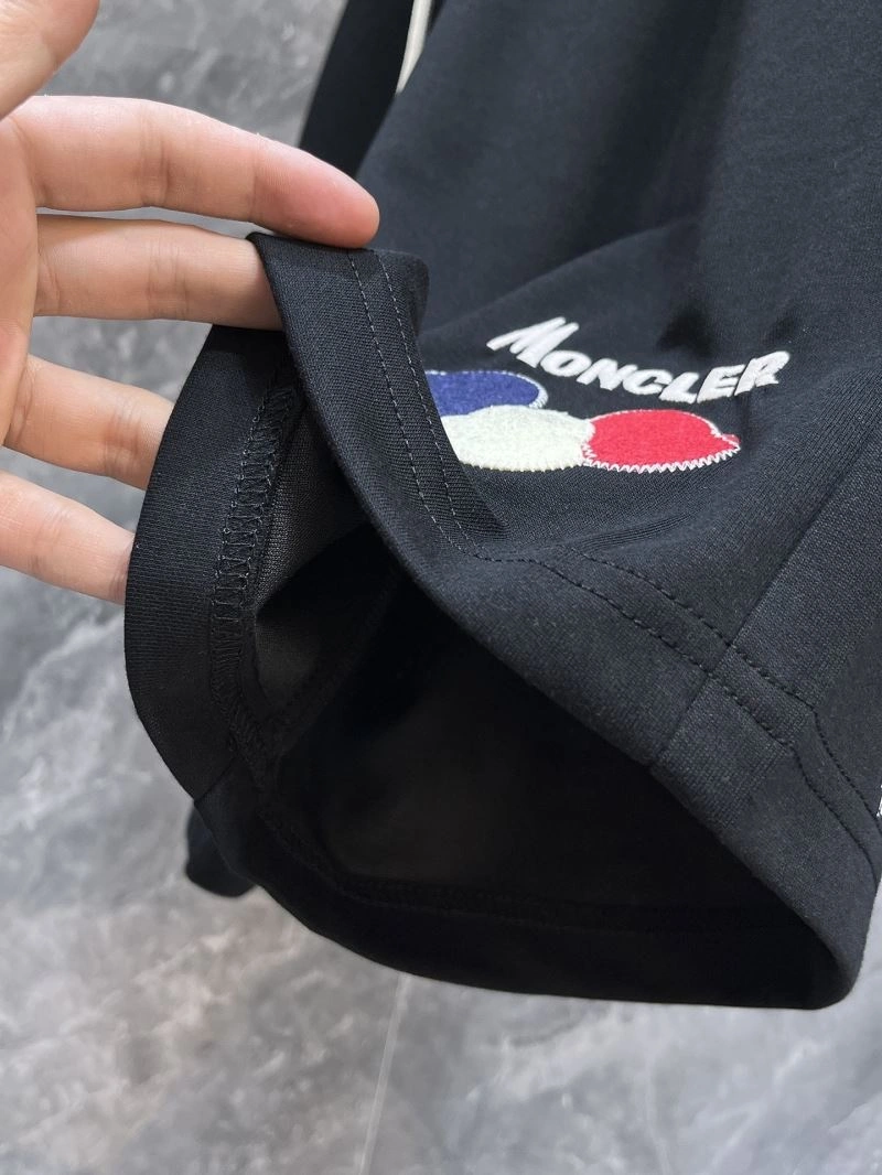 Moncler Short Pants Resilient 141819