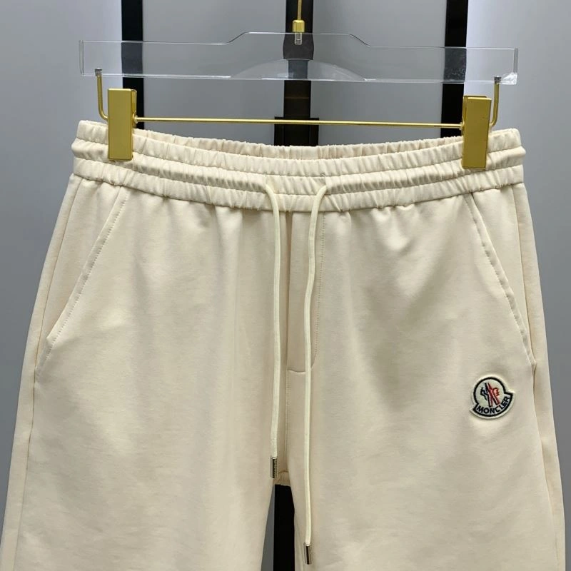Flexible Moncler Short Pants 141812