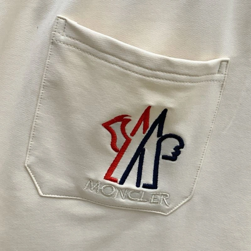 Flexible Moncler Short Pants 141812