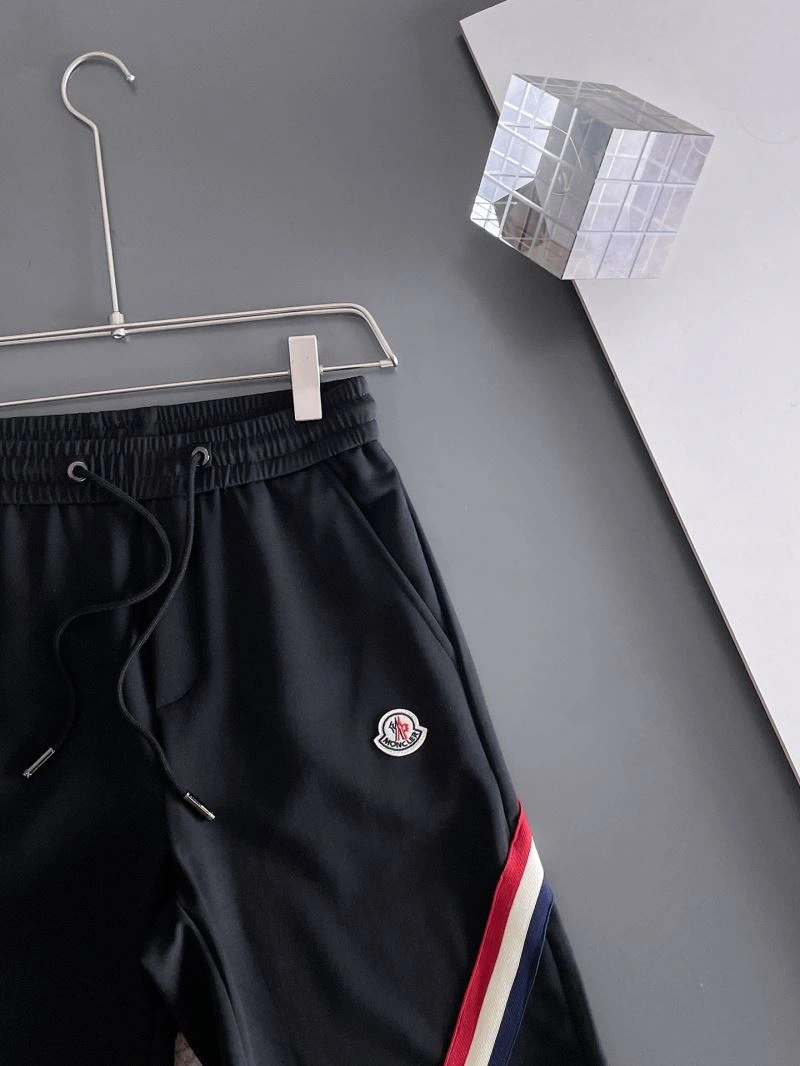 WellDesigned Moncler Short Pants 141809