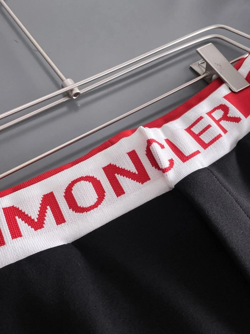 Tailored Moncler Short Pants 141798