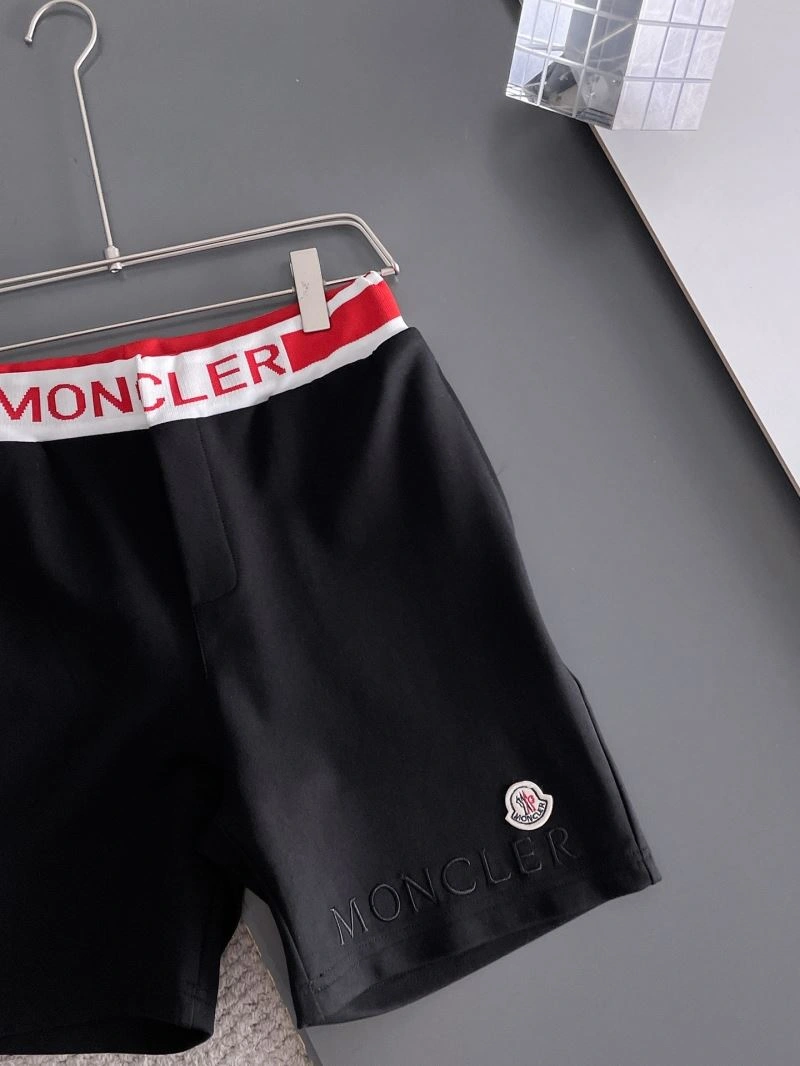 Tailored Moncler Short Pants 141798