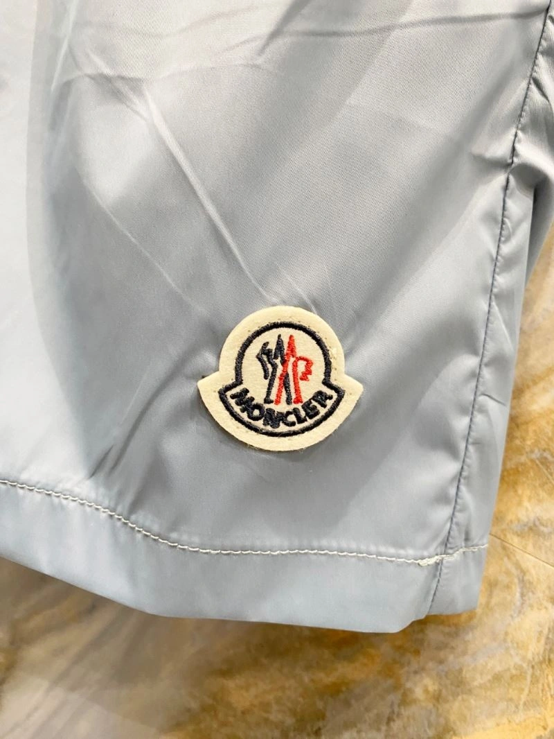 Moncler Short Pants ZipUp 141118