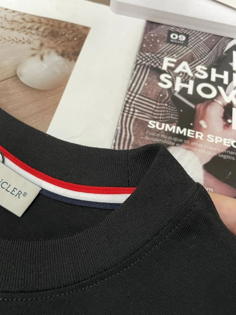 Moncler Short Pants Reliable 141176