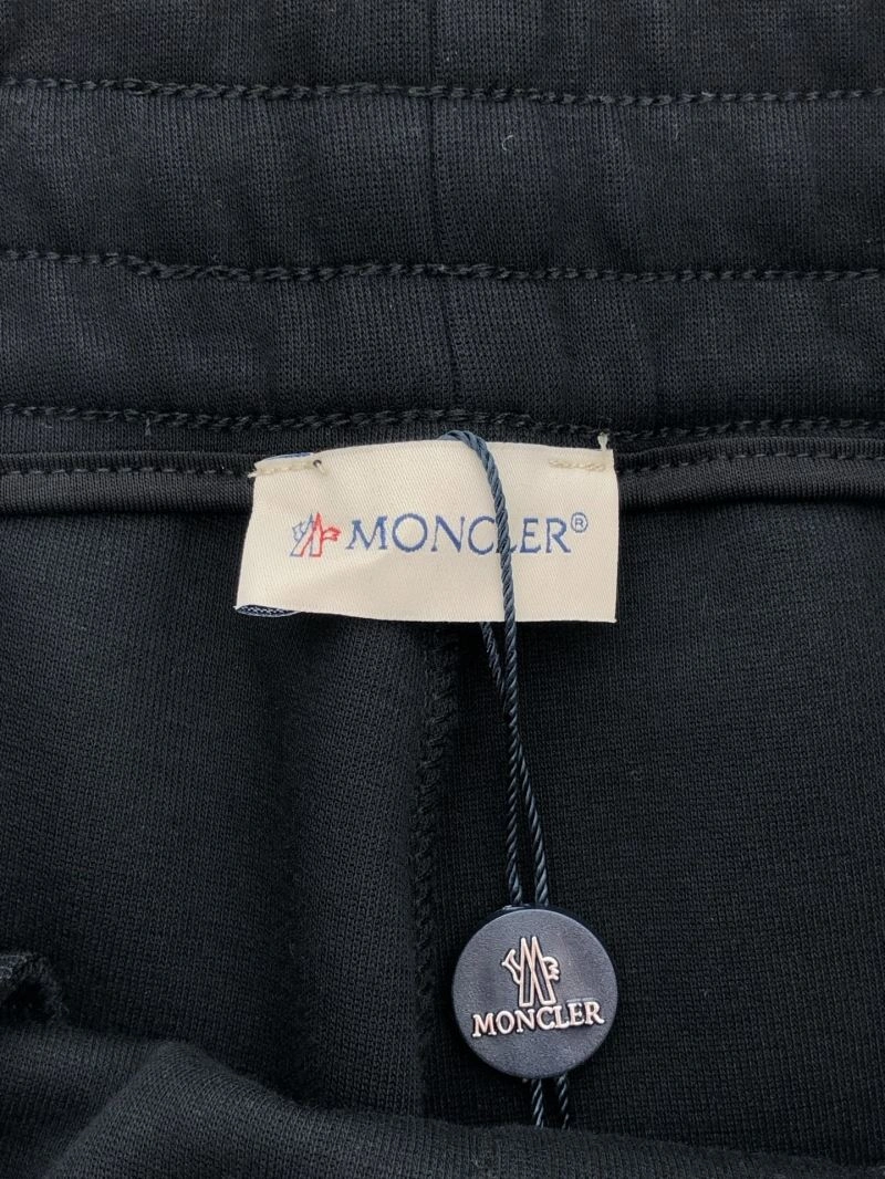 Moncler Short Pants Sophisticated 140614