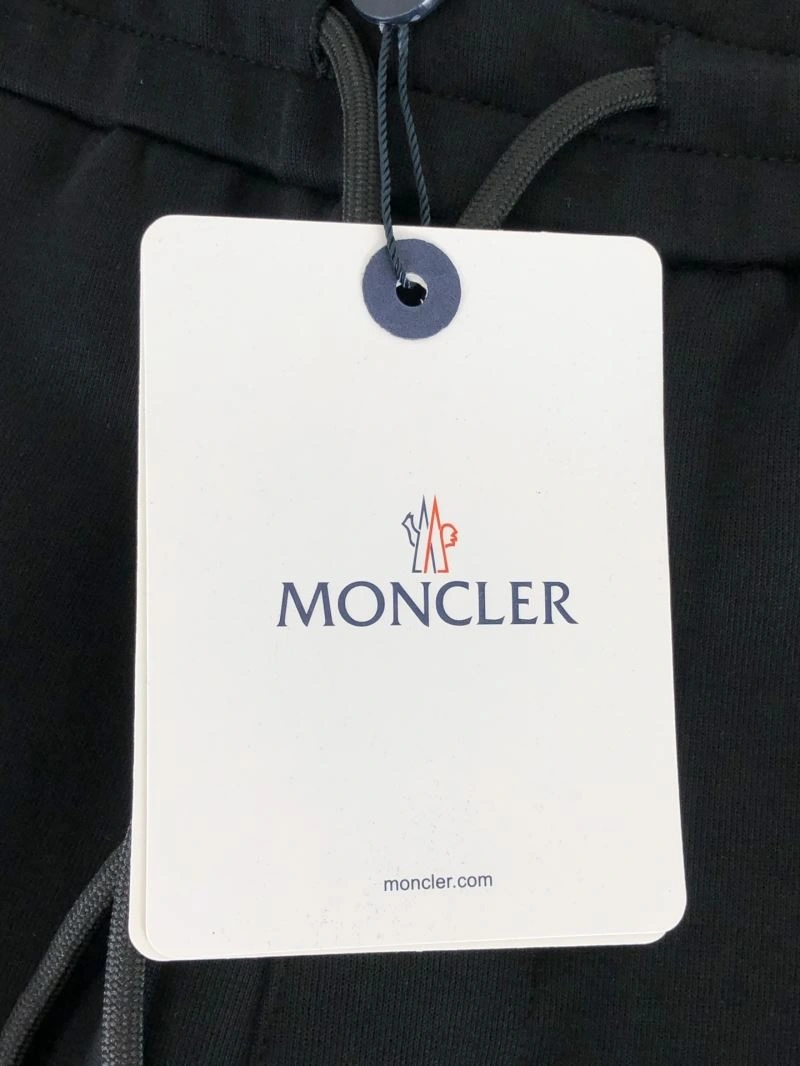 Moncler Short Pants Sophisticated 140614
