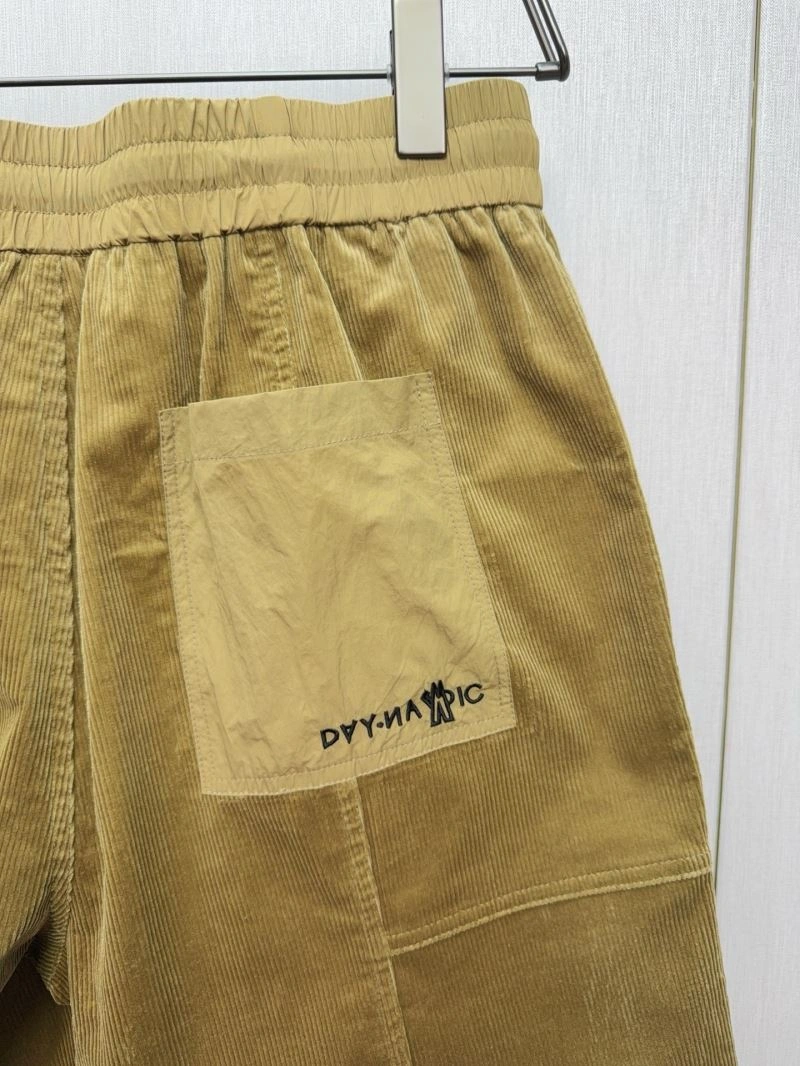 Moncler Short Pants Durable 140593