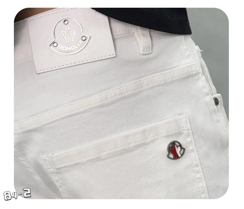 Moncler Short Pants Tailored 140145