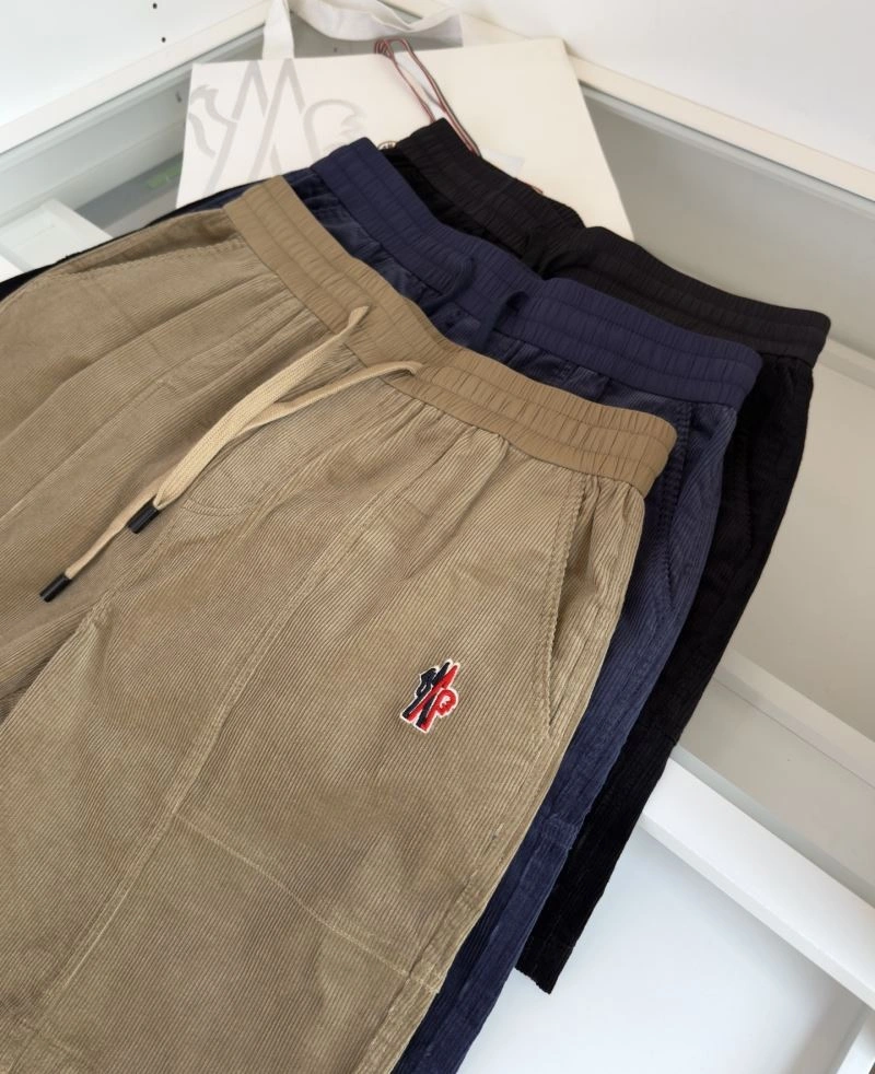 Moncler Short Pants Resilient 140142