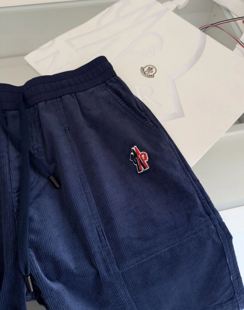 Moncler Short Pants Sophisticated 140141