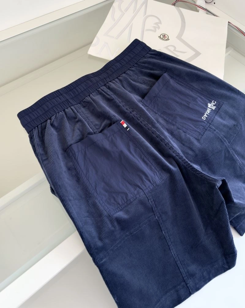 Moncler Short Pants Sophisticated 140141