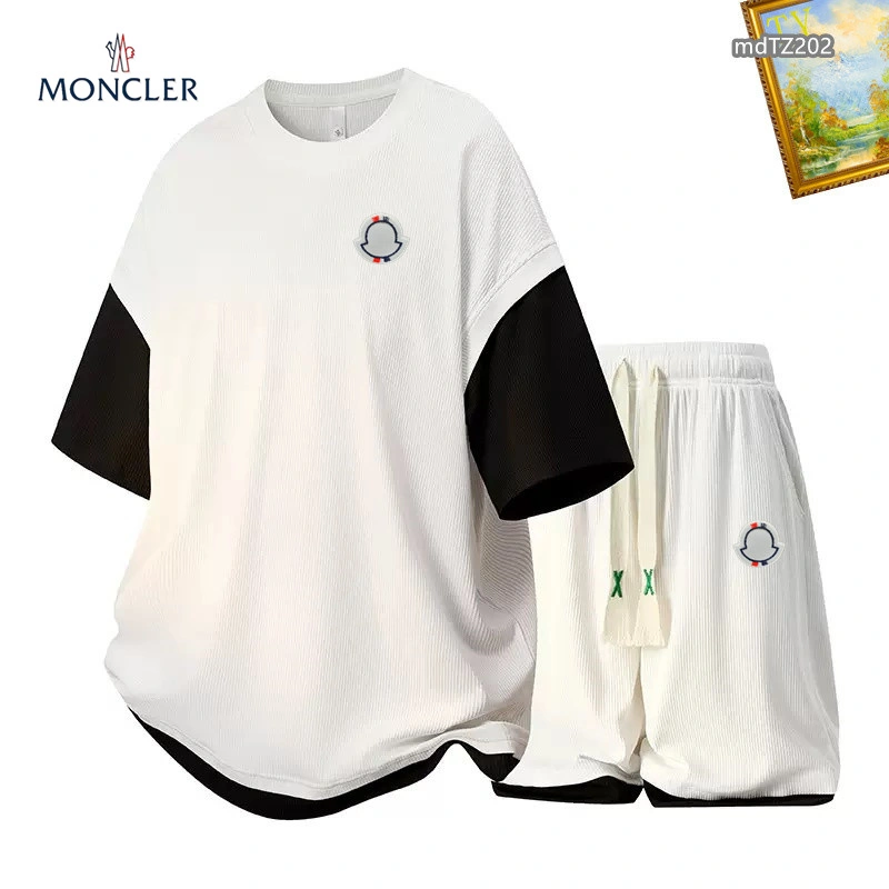 Moncler Short Suits TravelReady 139851