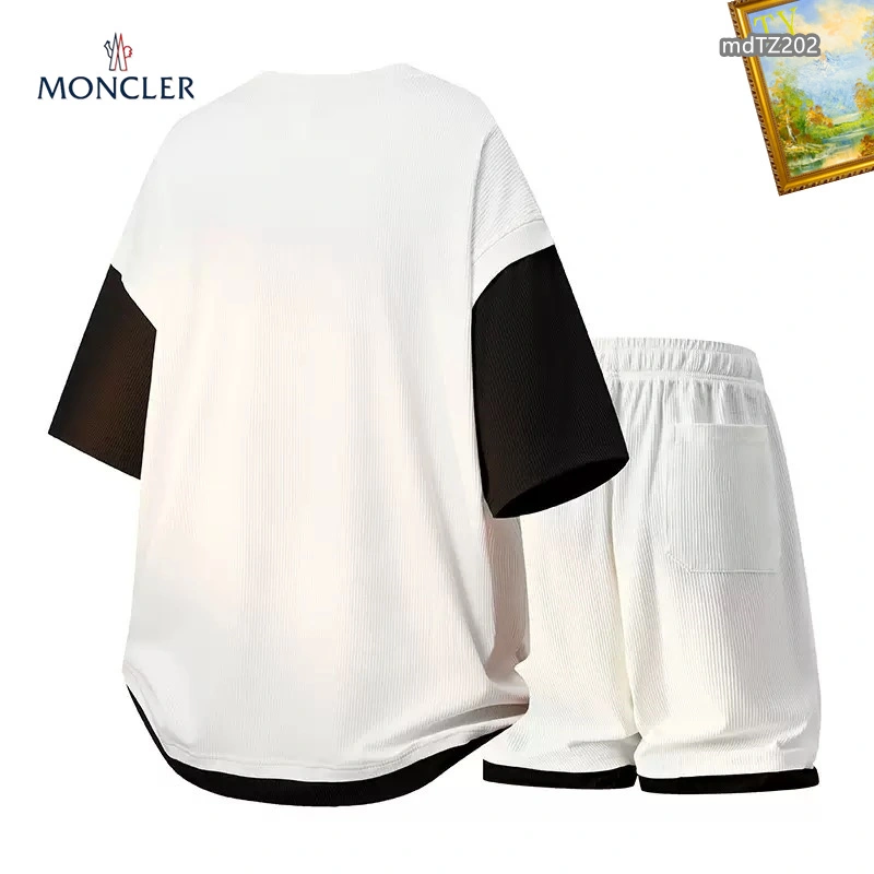 Moncler Short Suits TravelReady 139851