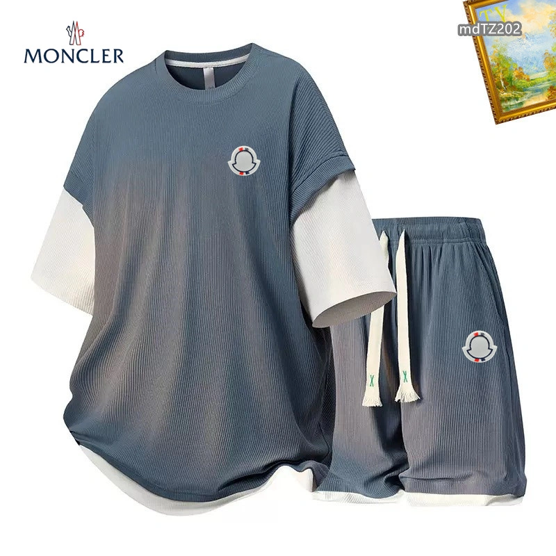 Moncler Short Suits TravelReady 139851