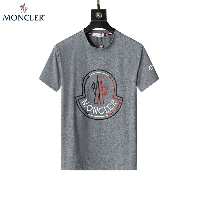 Trendsetting Moncler Short Suits 142746