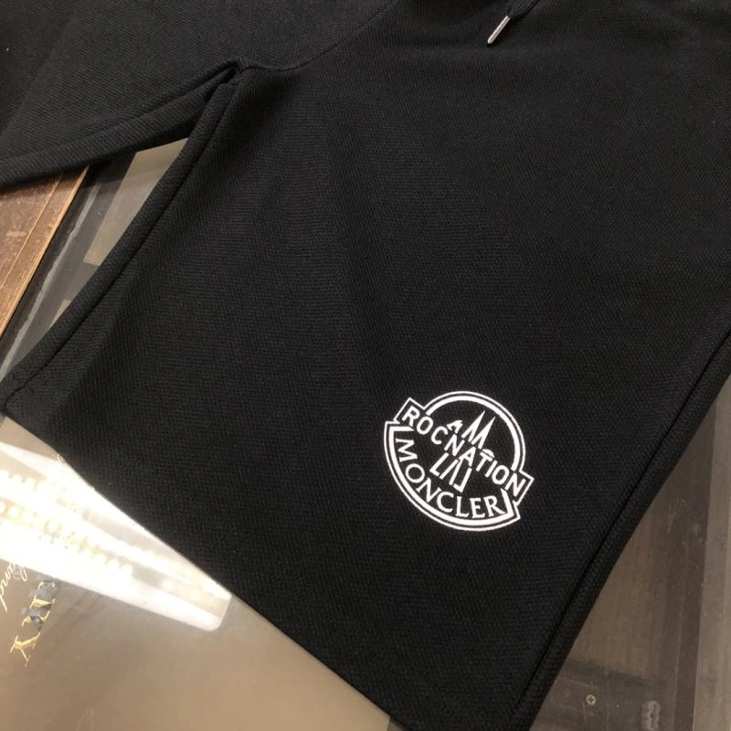 Durable Moncler Short Suits 143198