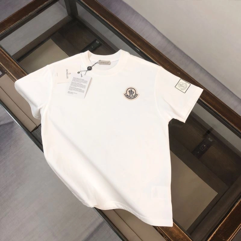 Durable Moncler Short Suits 143197