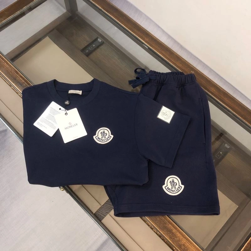 Classic Moncler Short Suits 143199