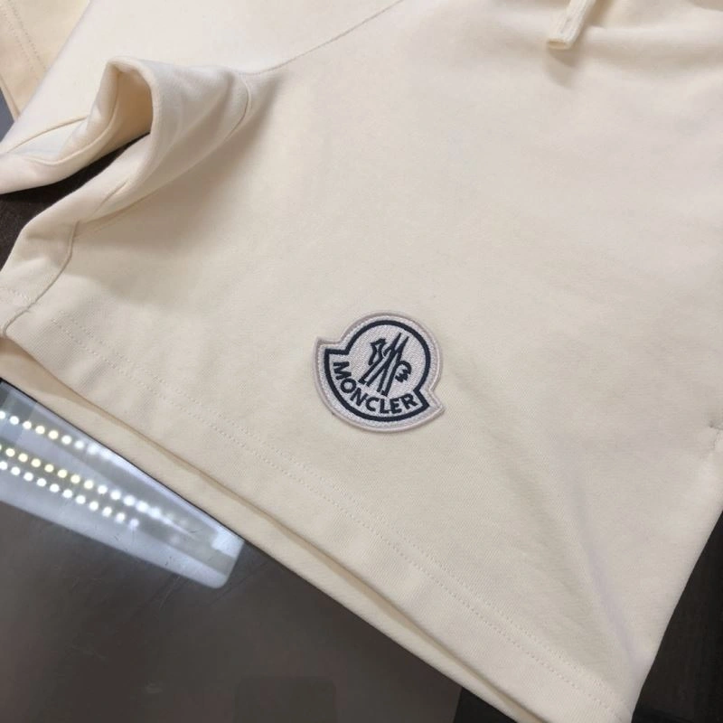 Moncler Short Suits Stretchable 143191