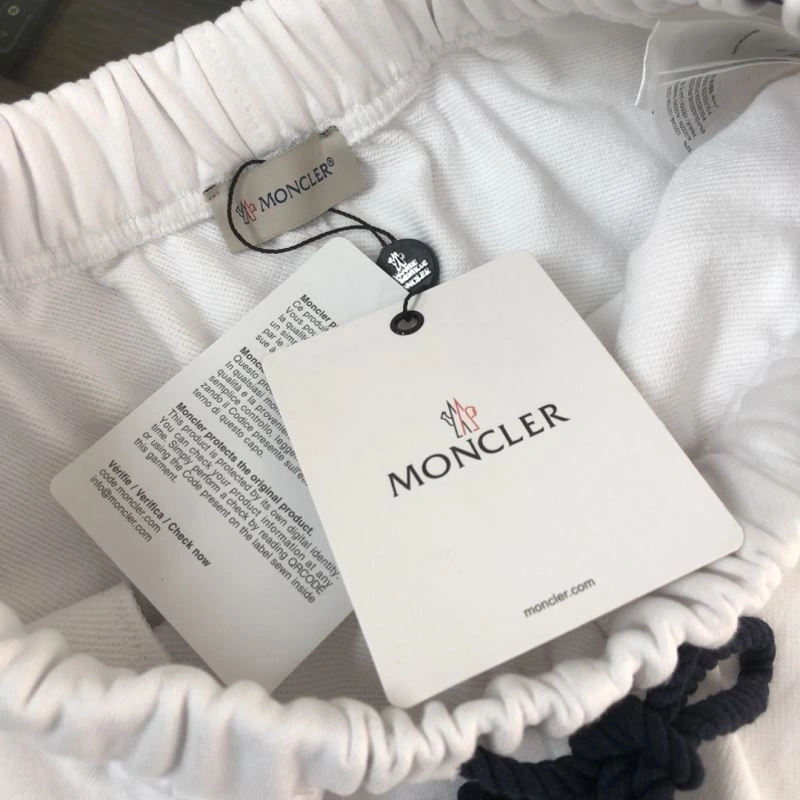 Moncler Short Suits Lightweight 143190
