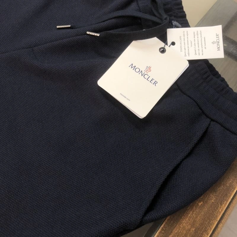Sustainable Moncler Short Suits 143186