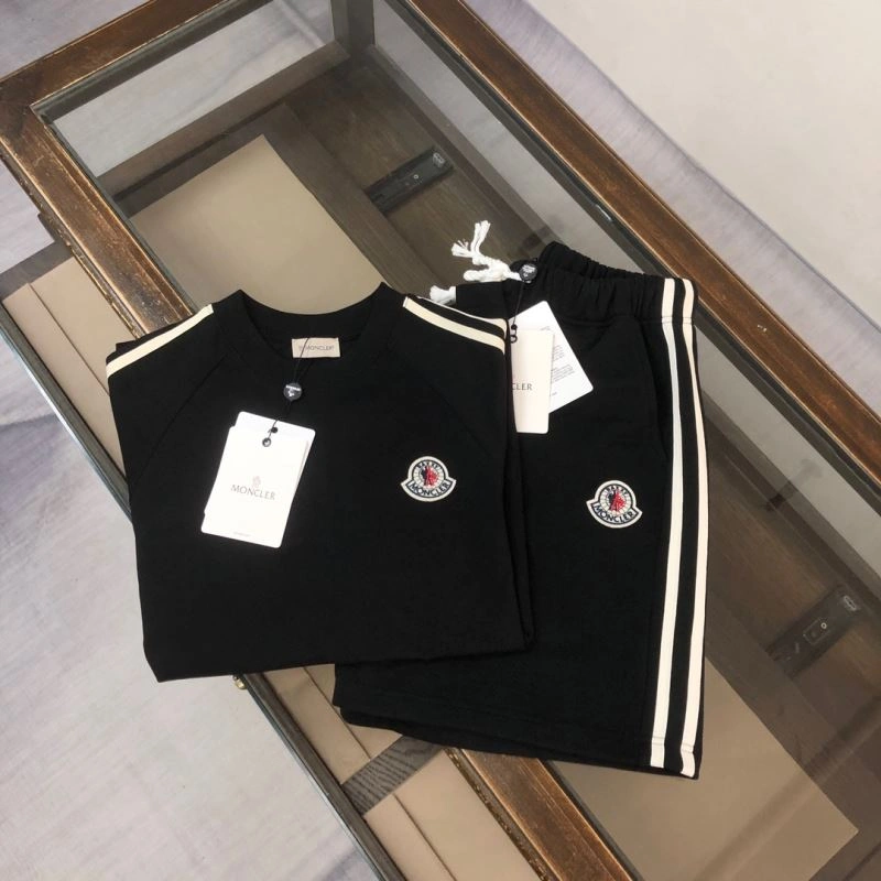 Refined Moncler Short Suits 143182